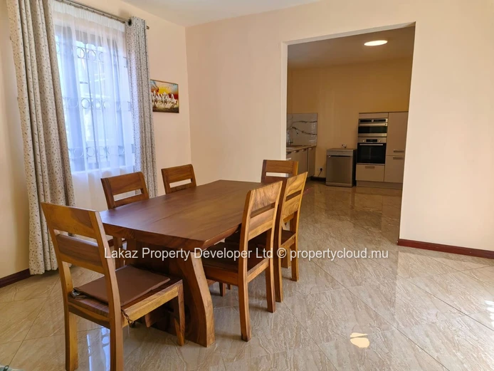 Maison meublée 4 chambres à louer à Trou aux Biches