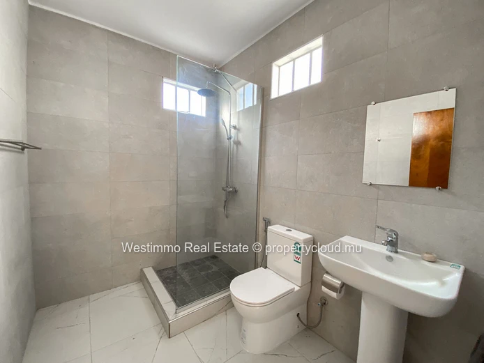 Exclusive - Furnished house facing the beach for rent in Flic en Flac