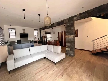 4 Bedroom Villa