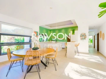 4 Bedroom Villa