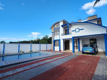 4 Bedroom Villa