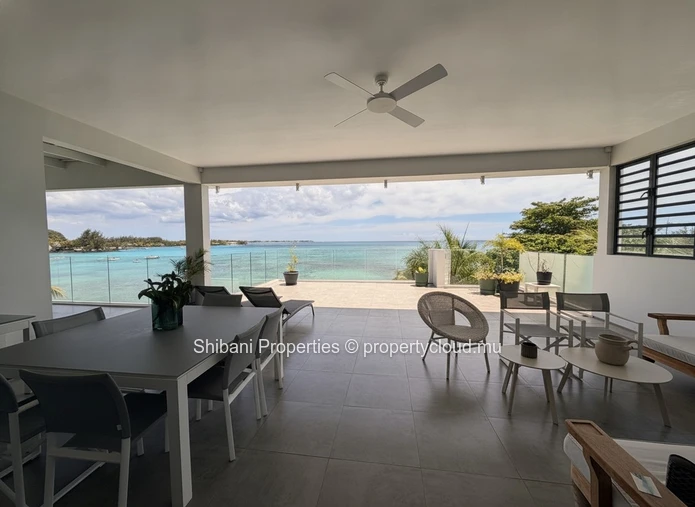 Penthouse de 384 m² à vendre à Péreybère avec 3 chambres