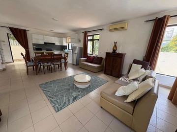 Elegant house with Rooftop Terrace for Rent in La Preneuse