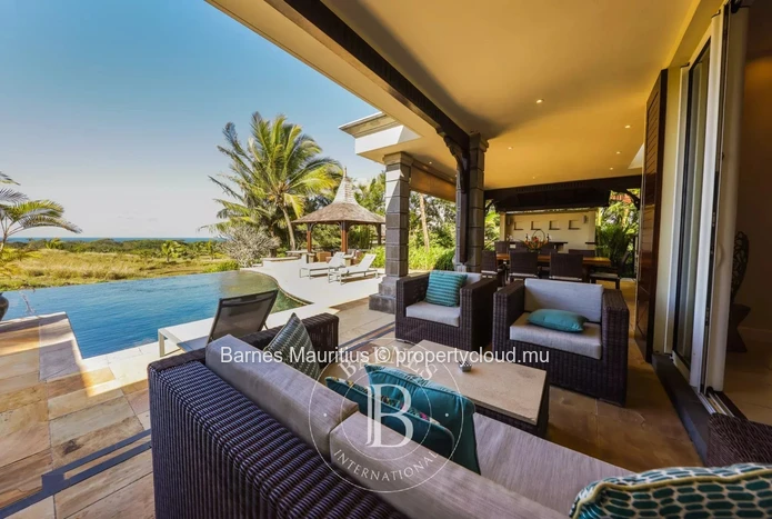 BEL OMBRE - VEFA - Villa avec vue sur le golf et les montagnes - 3 chambres