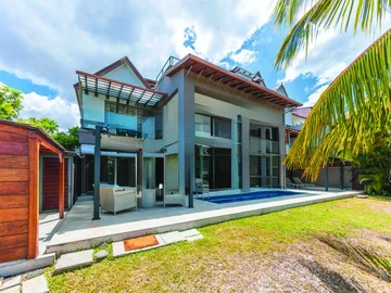4 Bedroom Apartment