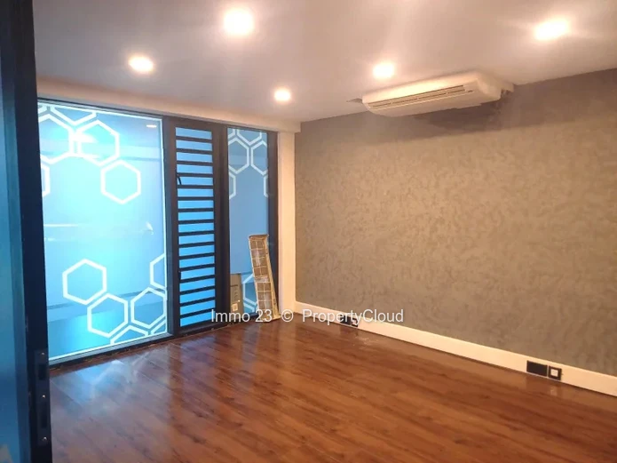 Office - 197m2 - Phoenix - Ref. BU100831LO