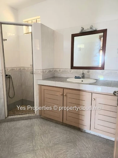 Villa - Calodyne - VALUE FOR MONEY - Rs 8.5M