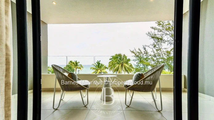 TAMARIN - Beachfront Duplex - 3 Bedrooms