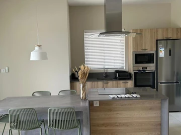 4 Bedroom Townhouse, Duplex