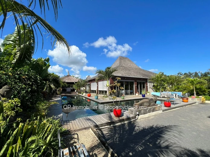 Villa de 4 chambres avec piscine privée à vendre à Péreybère