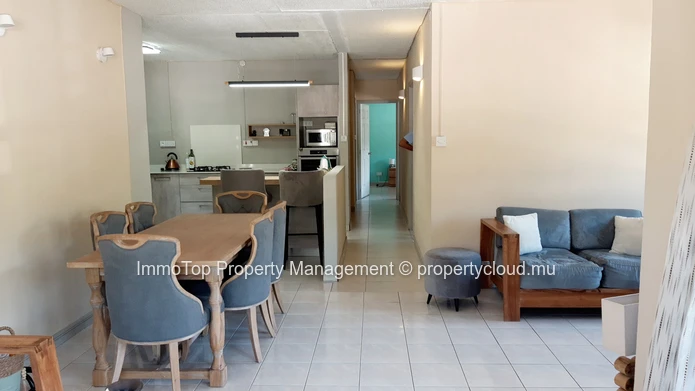 À LOUER – Appartement meublé de 3 chambres à Port-Louis (près de la rue Labourdonnais)