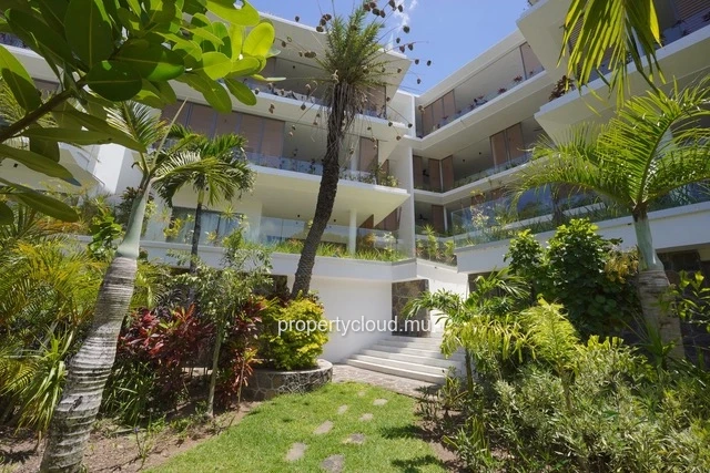 A vendre appartement de 3 chambres accessible aux étrangers à Pointe aux Cannoniers.