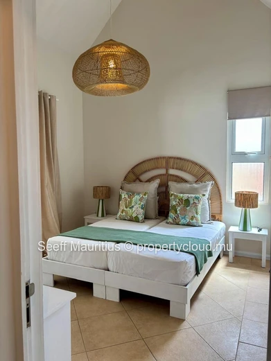Penthouse Entièrement Meublé à Vendre – À Deux Pas de la Plage de Bain Boeuf 