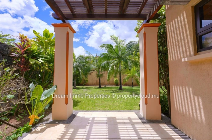 Spacious Tropical Villa On A Huge Land With Mountain Views & Sea Access At Tamarina Golf Resort - Mauritius