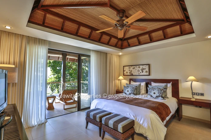 Live on a Ernie Els Golf Estate