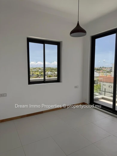 Penthouse neuf avec grande terrasse à deux minutes du centre de Grand Baie - Ile Maurice