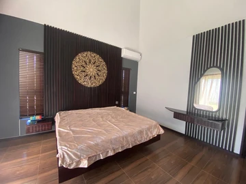 4 Bedroom Villa