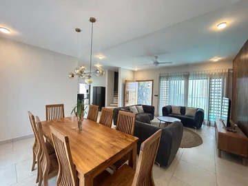 4 Bedroom Villa