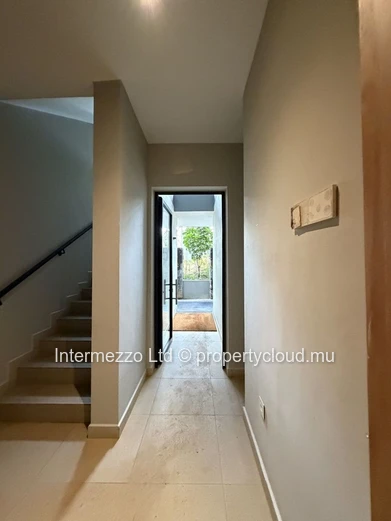 Appartement RDC 4 chambres en suite, parc privé à Belle Vue — Accessible aux étrangers