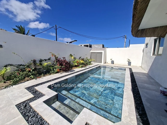 Grand Gaube – Maison à vendre – Pam Golding Mauritius