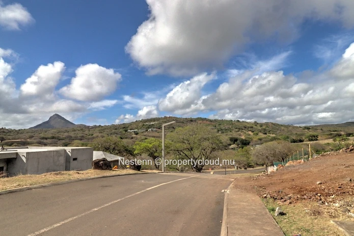 Beautiful residential plot of 2157 m2 offering sea 