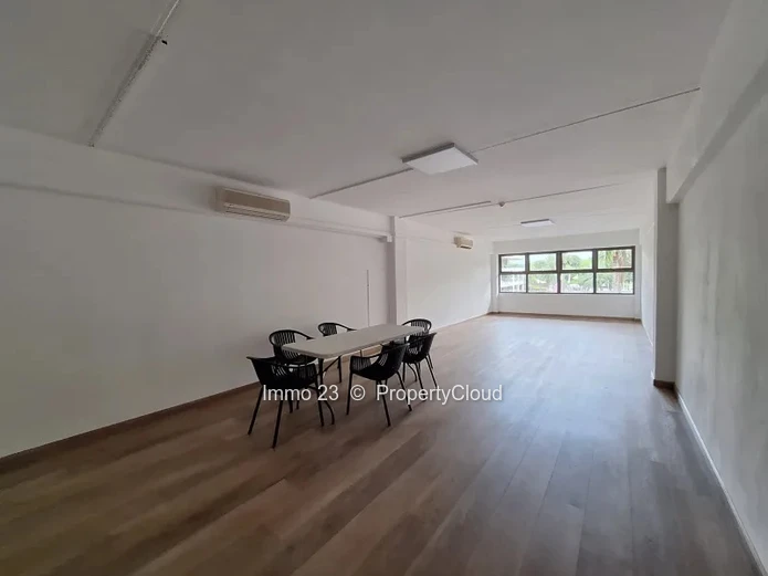 Office - 56m2 - Rivi00e8re Noire - Ref. BU89682LO