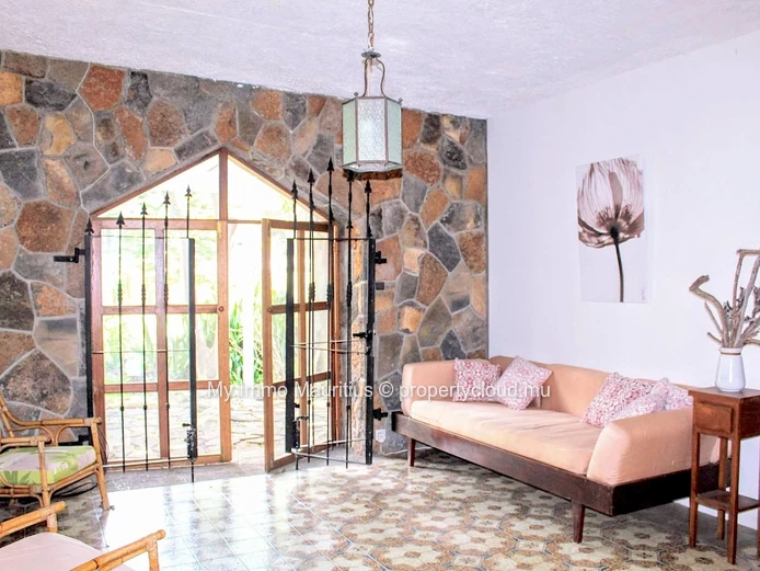 Beachfront Villa with Direct Beach Access – Grand Gaube