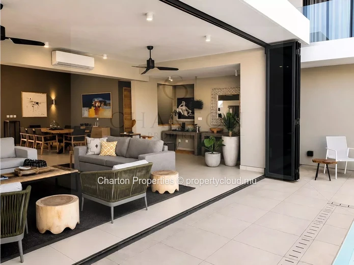 Villa contemporaine de 4 chambres avec piscine privative et prestations d'exception