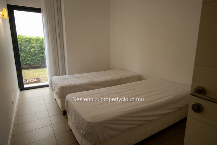Appartement meublé au rez-de-chaussée avec 3 chambres et jardin 