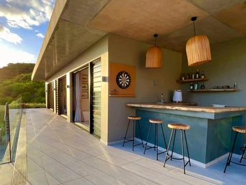 5 Bedroom Villa