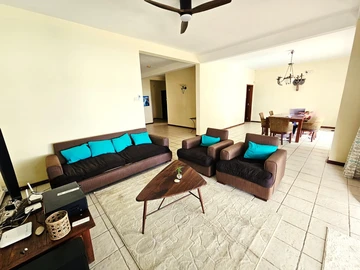 5 Bedroom Villa