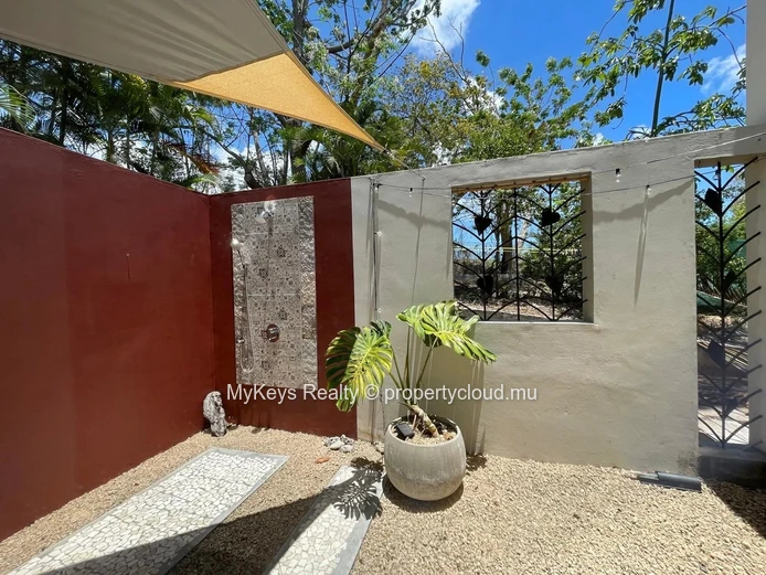 Luxury Villa - Black River - 4 Bedrooms