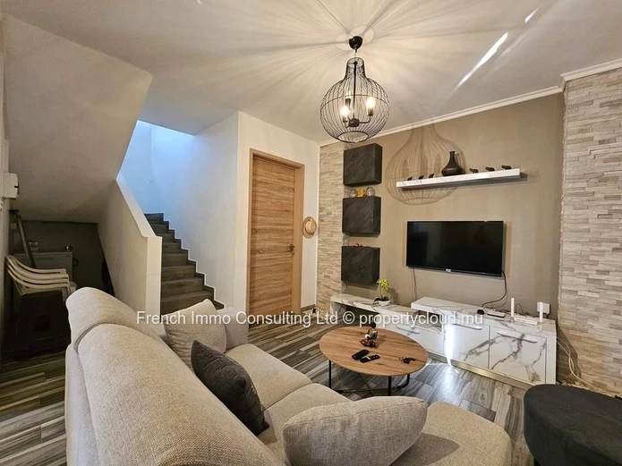 Villa 4 chambres, piscine , pereybere