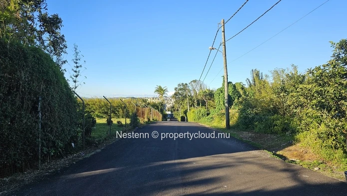 Vaste terrain de 4,221m2 
