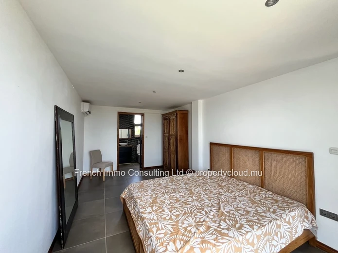 Penthouse de 3 chambres avec roof top privatif, accessible aux etrangers a Bain Boeuf
