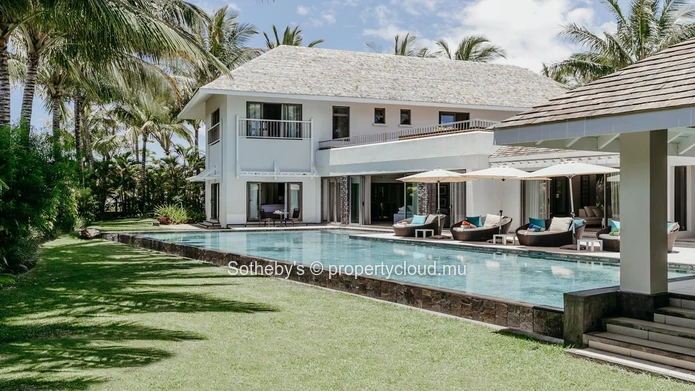 Golfside Beauty - Anahita