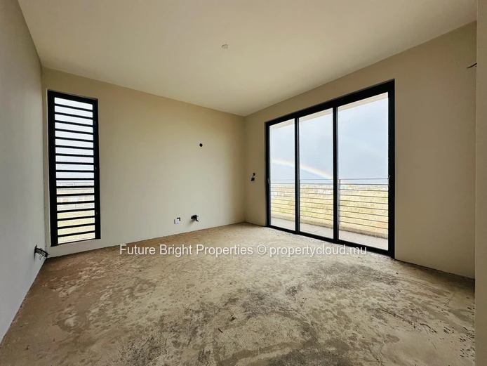 Maison à vendre sur la côte ouest (Green Creek) – Beau potentiel à personnaliser