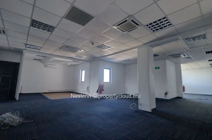 Modern Office Space for Rent – 302.20 m²