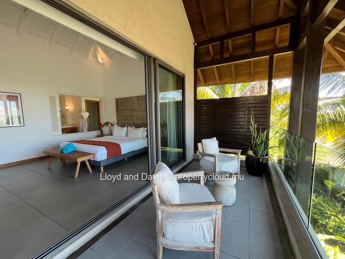 Contemporary Tropical Villa