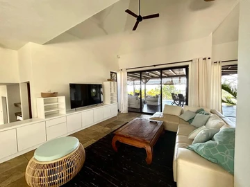 5 Bedroom Villa
