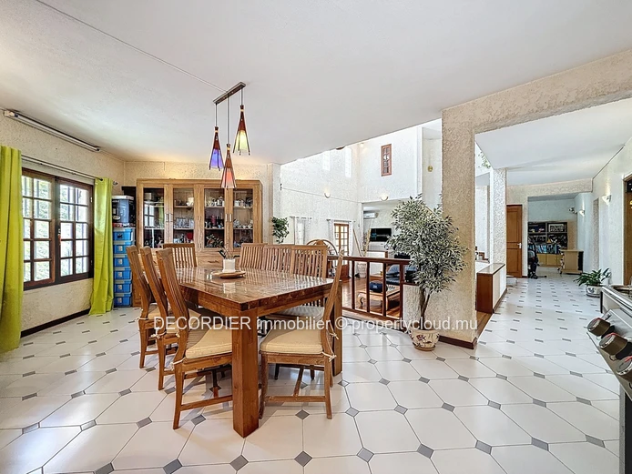 Villa Rare a la vente