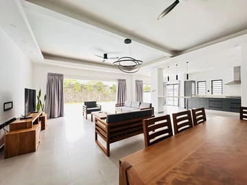 4 Bedroom Villa