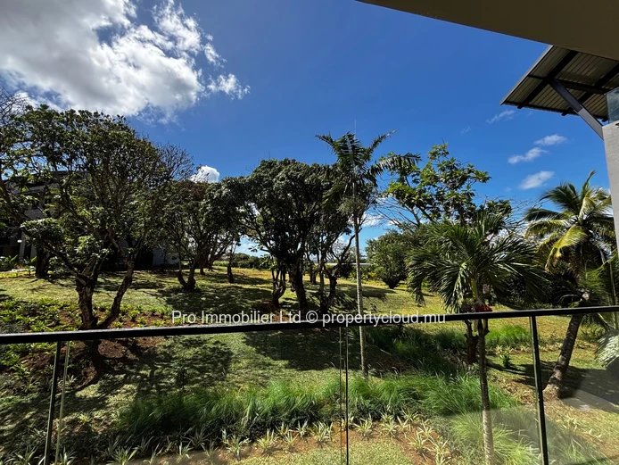 Discover this brand new spacious apartment located in one of the most sought-after morcellements of Belle Vue O Petit...