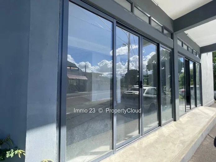 Warehouse - 150m2 - Port Louis - Ref. EN93718LO