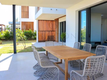 4 Bedroom Villa