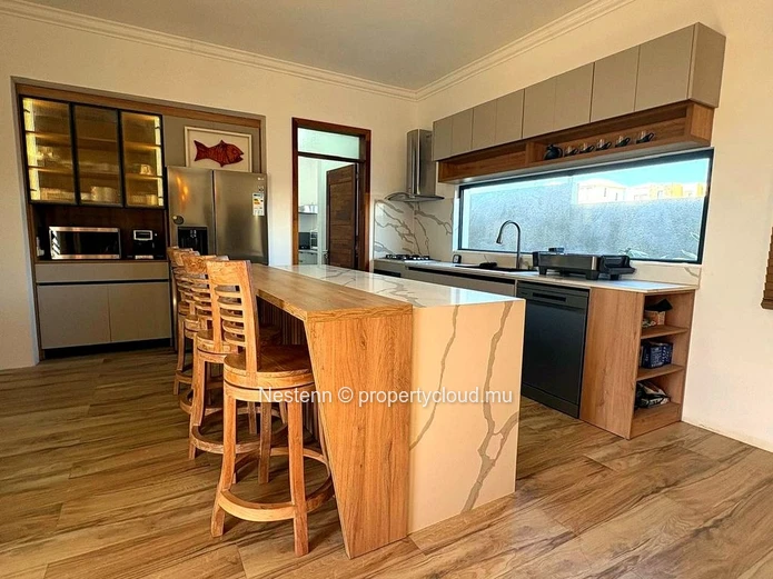 Spacieuse maison familiale de 3 chambres avec piscine privée dans une résidence sécurisée