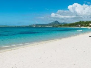 A Fantastic 50 Bedroom Beachfront Opportunity For Hotel Owners Looking To Make Their Mark In Mauritius!