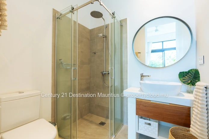 Penthouse with 360° Rooftop Terrace – Pointe aux Canonniers