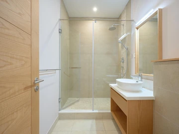 4 Bedroom Apartment