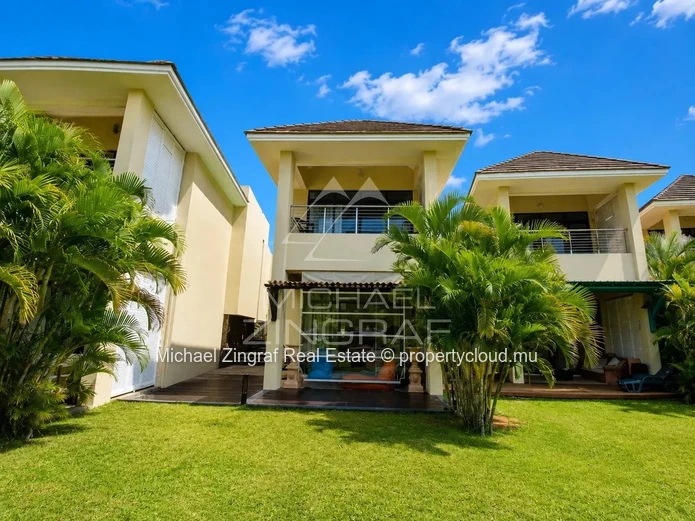 Beachfront Duplex Villa with Exceptional Views in Pointe aux Canonniers